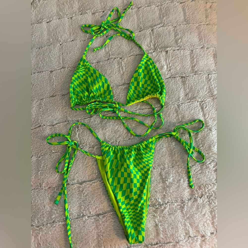 Frankie’s bikini set